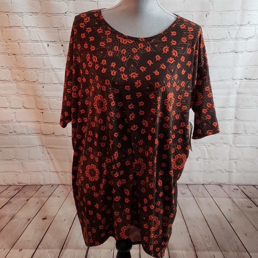 Lularoe Irma Tunic Top Sz Medium NWT